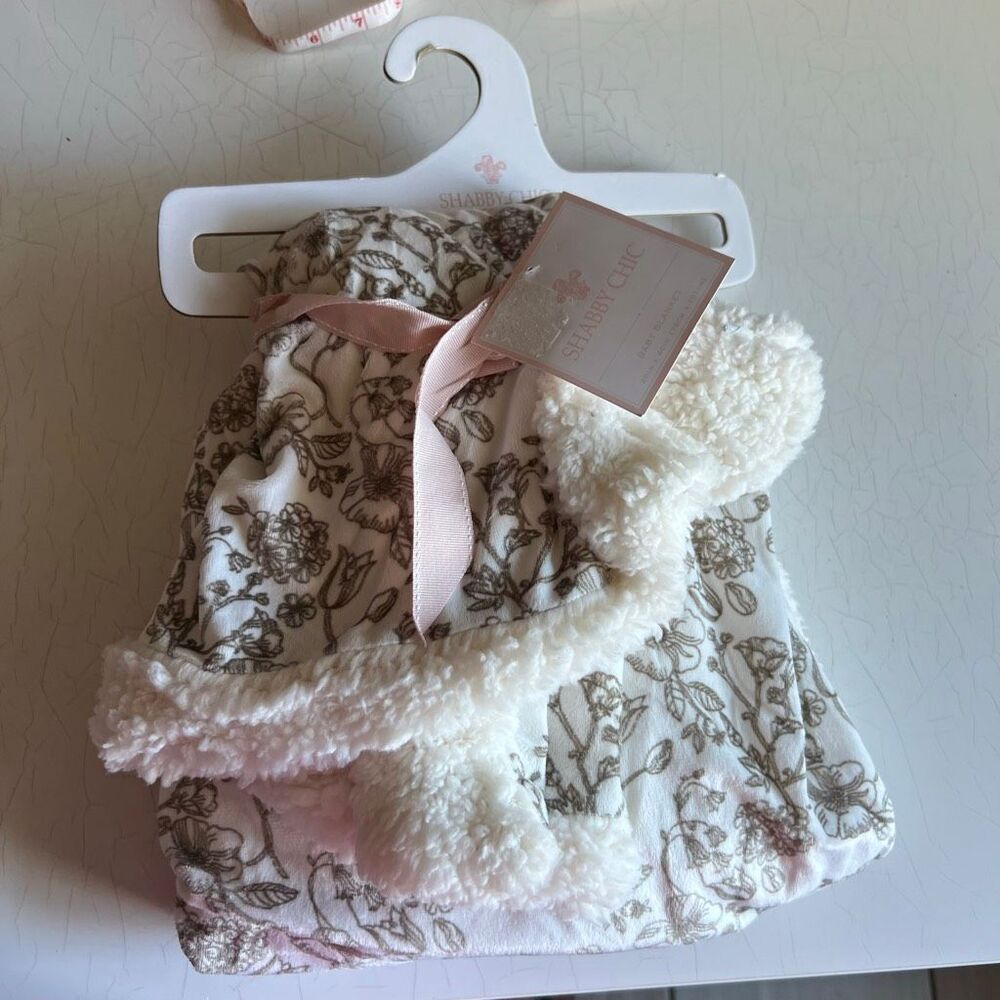 NEW Shabby Chic Baby Blanket Floral Print Reversible to Cozy Soft Sherpa 30x40